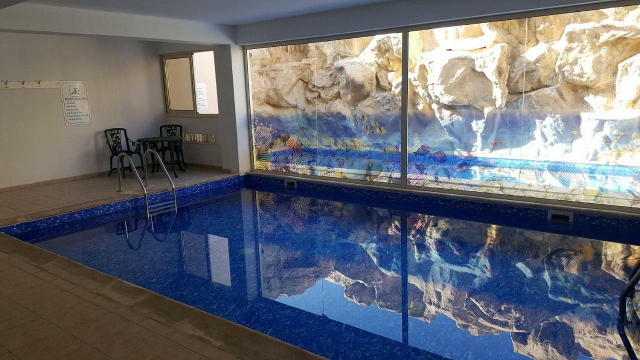 2 Bedroom Poolside Apartment E9 ペイヤ エクステリア 写真